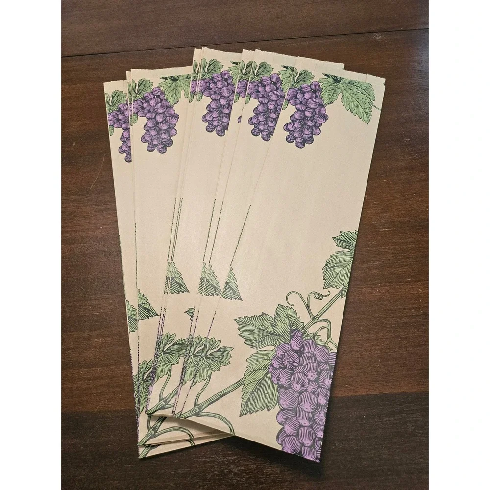 Cakewalk Wine Gift Bags 15 Pack Tan Purple Grape Vine Print Paper Sleeves